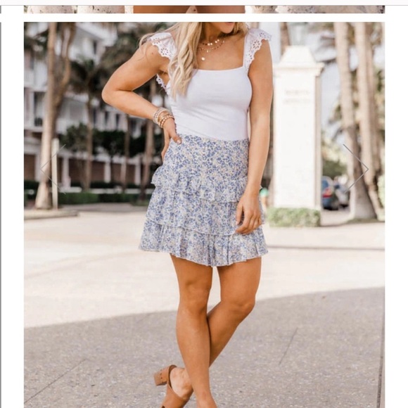 Tiered Floral Skirt Size large - Picture 4 of 4